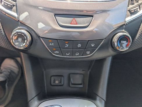 Used 2019 Chevrolet Cruze LS FWD image 22