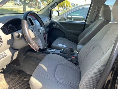 Used 2016 Nissan Frontier SV w/ SV Value Truck Package image 5