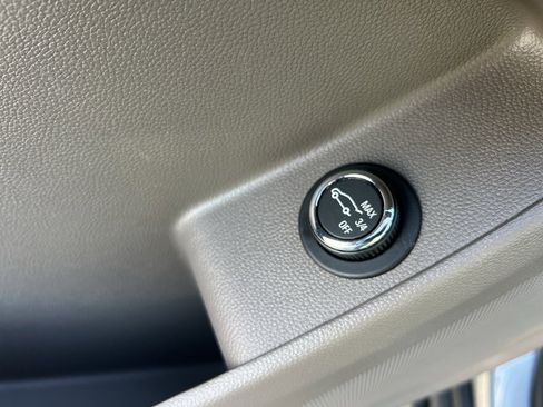 Used 2019 Chevrolet Traverse LT w/ LPO, Blackout Package image 24