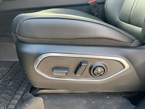 New 2026 Jeep Grand Wagoneer 4WD image 12