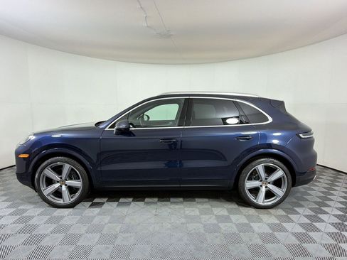 Certified 2026 Porsche Cayenne AWD/4WD image 2