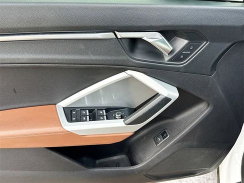 Used 2021 Audi Q3 2.0T Premium image 19