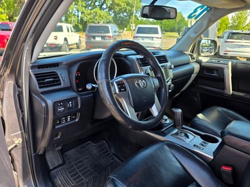 Used 2013 Toyota 4Runner Limited image 10