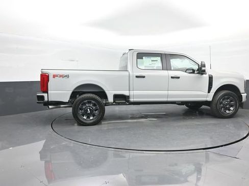 New 2026 Ford F250 4x4 Crew Cab Super Duty image 8