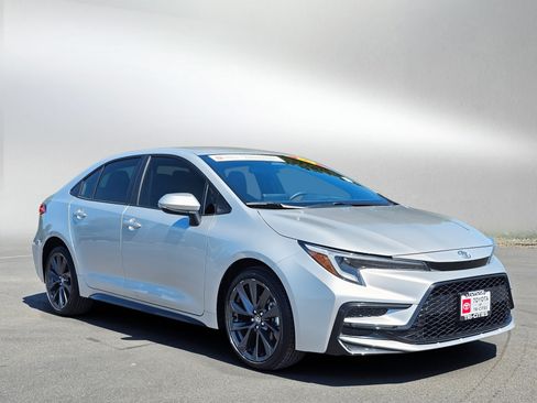 Used 2024 Toyota Corolla SE FWD image 7