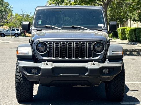 Used 2025 Jeep Wrangler Unlimited Sport AWD/4WD image 10