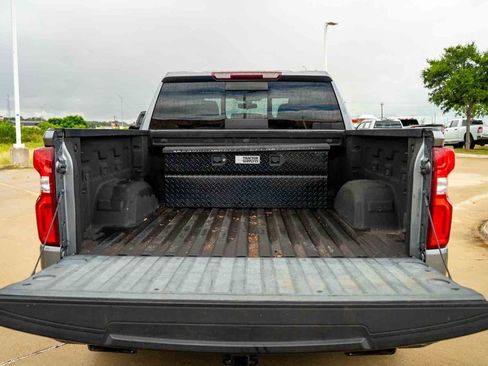 Used 2020 Chevrolet Silverado 1500 RST w/ Texas Edition AWD/4WD image 31