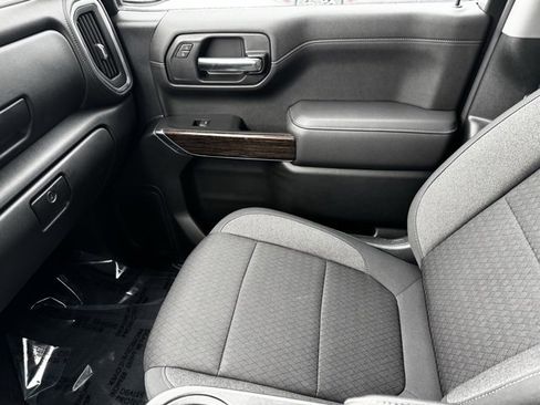 Used 2020 GMC Sierra 1500 Elevation w/ Elevation Value Package image 24