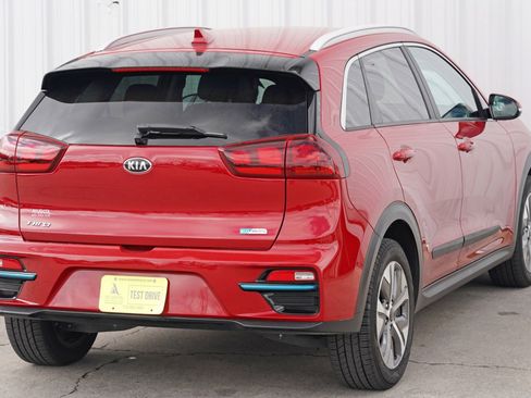 Used 2020 Kia Niro EX image 48