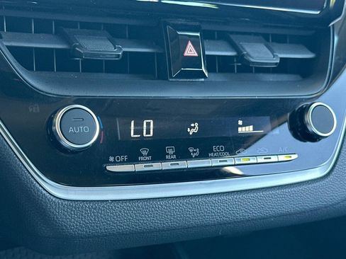 Used 2024 Toyota Corolla LE FWD image 18