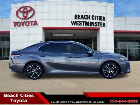 Used 2019 Toyota Camry SE image 13