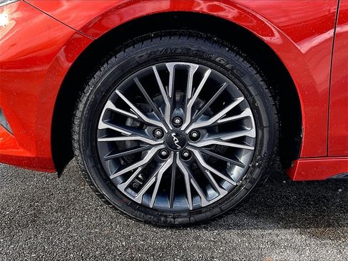 Used 2023 Kia Forte GT-Line w/ GT-Line Technology Package image 7