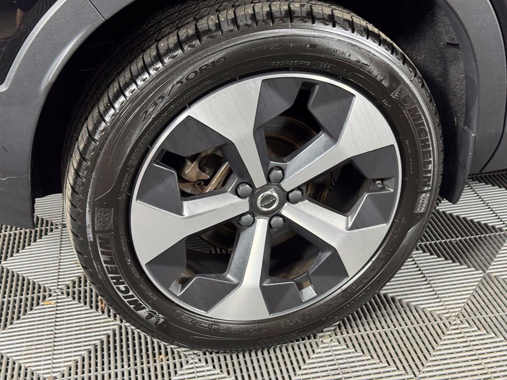 Certified 2024 Volvo XC40 B5 Core AWD/4WD image 7
