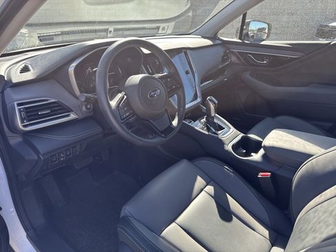 Certified 2025 Subaru Outback Onyx Edition image 24