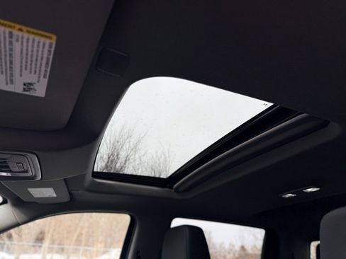 Used 2022 Chevrolet Silverado 1500 LTZ w/ LTZ Premium Package image 21