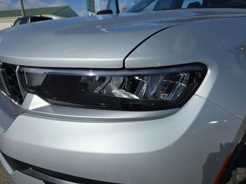 New 2026 Jeep Grand Cherokee Limited image 30