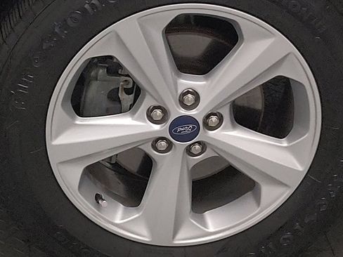 Used 2020 Ford Edge SE FWD image 31