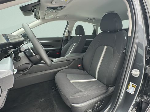 Used 2025 Hyundai Sonata SEL FWD image 14