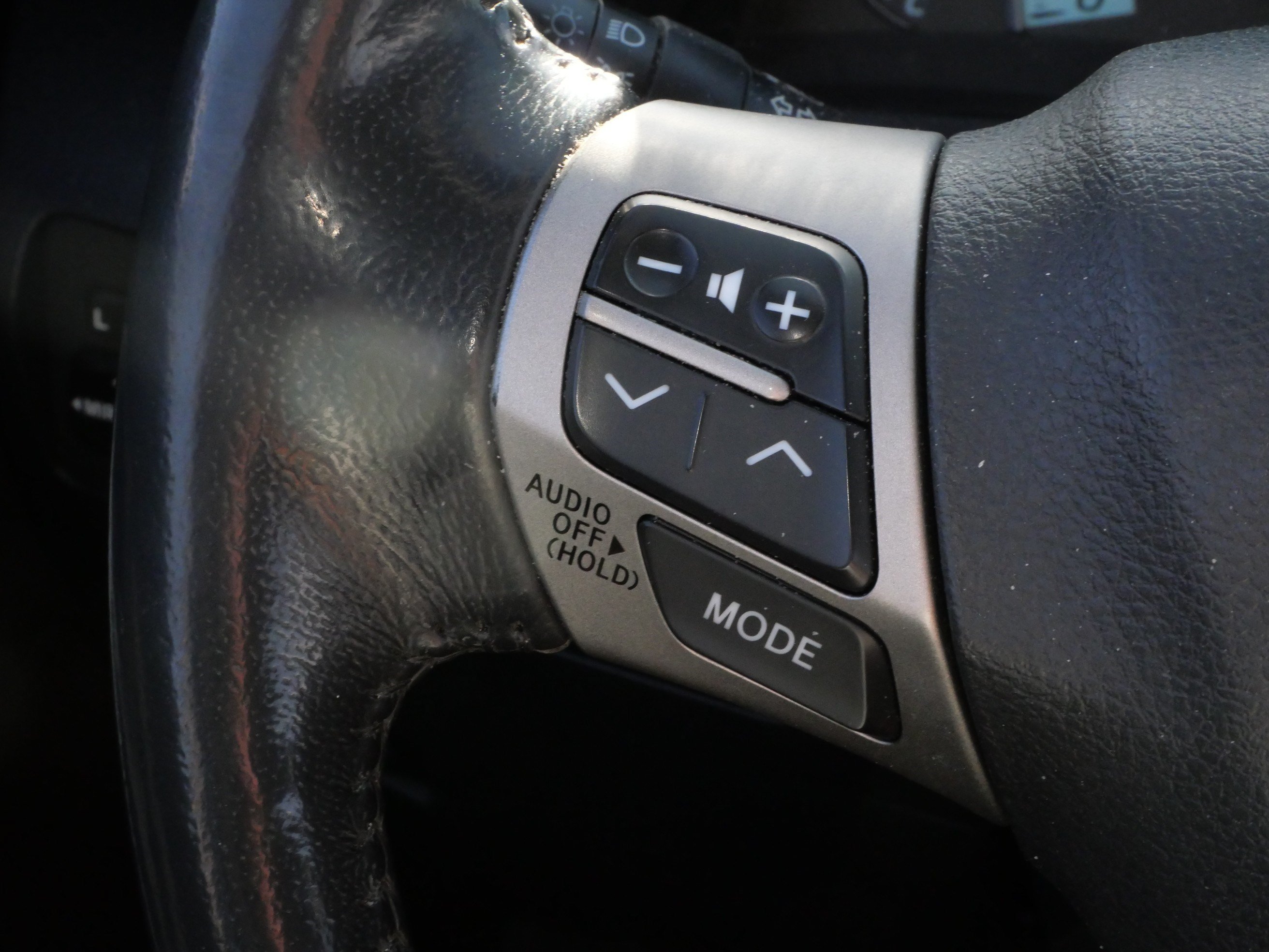Used 2011 Toyota Camry SE w/ Sport Leather Pkg FWD image 26
