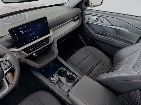 New 2026 Ford Explorer ST-Line w/ ST-Line Street Pack image 25