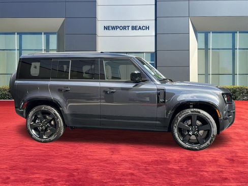 New 2026 Land Rover Defender 110 X-Dynamic SE image 8