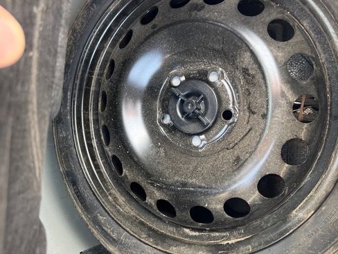 Used 2016 Chevrolet Sonic LS image 24