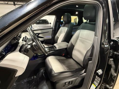 Used 2020 Land Rover Range Rover Evoque R-Dynamic S image 7