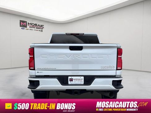 Used 2024 Chevrolet Silverado 3500 High Country w/ High Country Premium Package AWD/4WD image 4