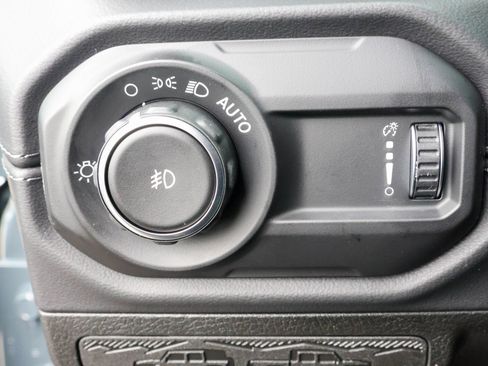 New 2026 Jeep Wrangler Unlimited Sahara AWD/4WD image 29