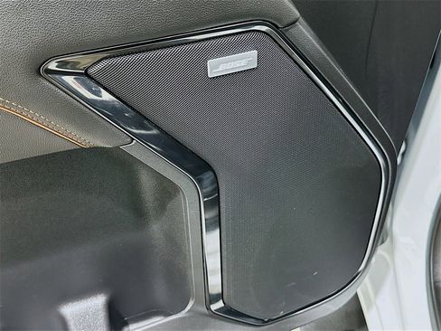 Used 2024 GMC Sierra 1500 AT4 w/ Technology Package image 19