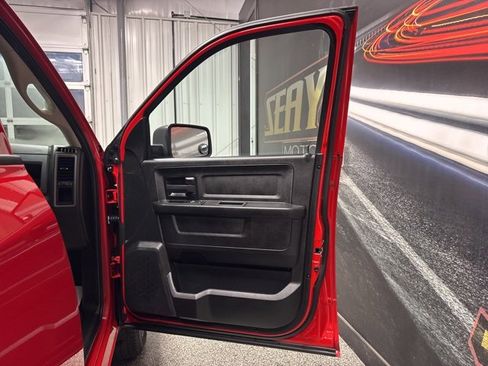 Used 2019 RAM 1500 Express w/ Express Value Package image 26