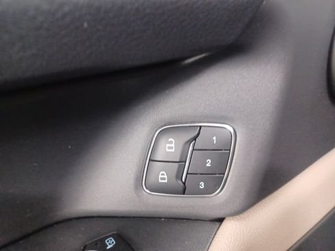 Used 2024 Ford Expedition XLT RWD image 22