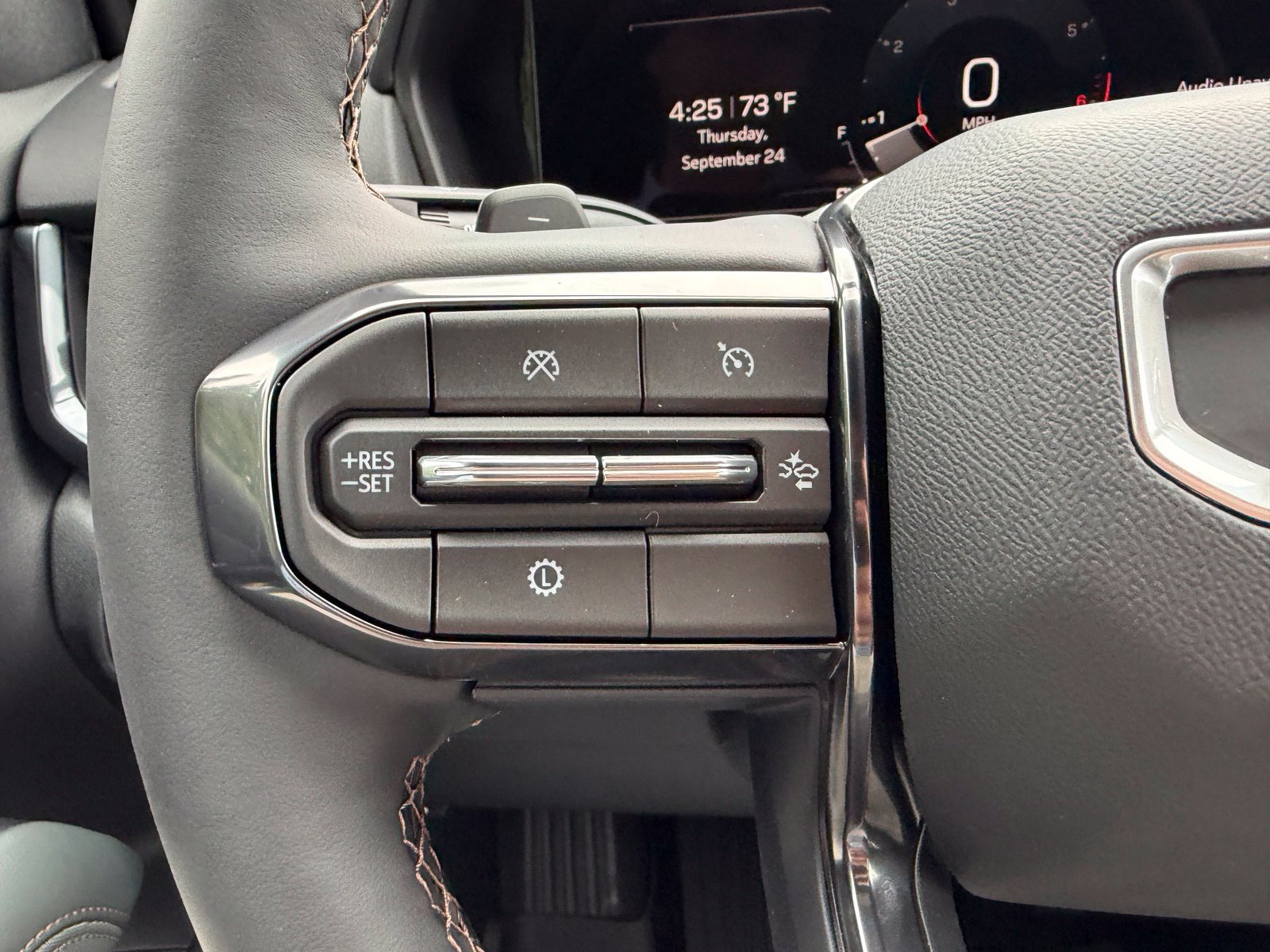 New 2027 GMC Terrain AT4 w/ Convenience Package III AWD/4WD image 21