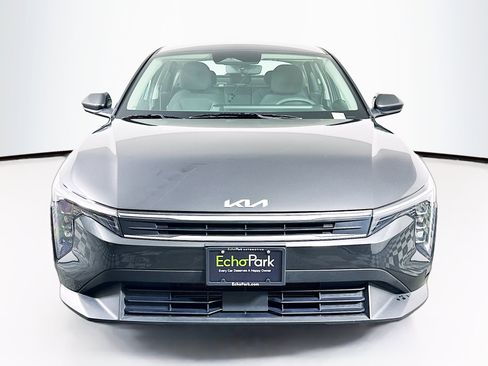 Used 2025 Kia K4 FWD image 2