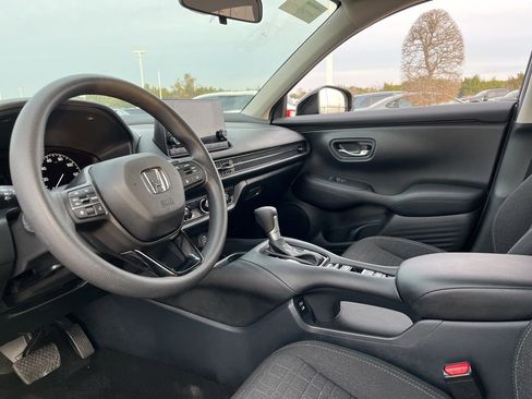 Certified 2025 Honda HR-V LX image 18
