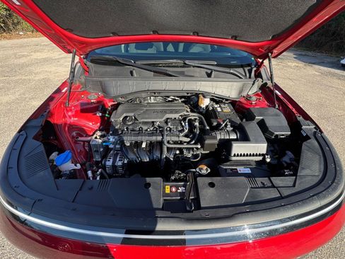 Used 2025 Hyundai Kona SEL image 27