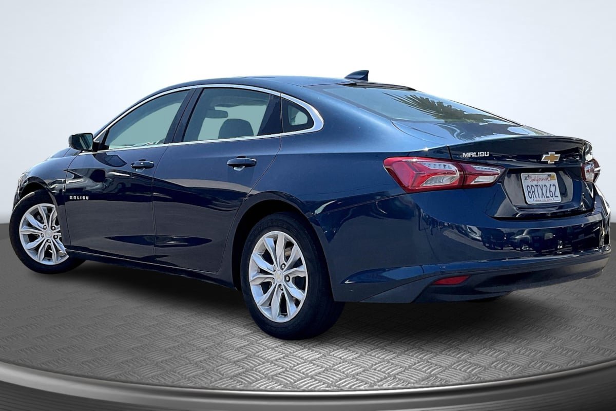 Used 2020 Chevrolet Malibu LT FWD image 2
