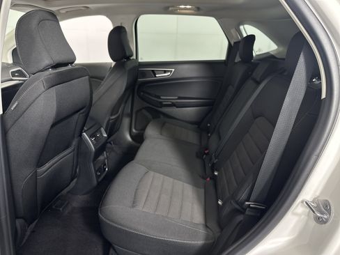 Used 2022 Ford Edge SEL w/ Convenience Package image 7