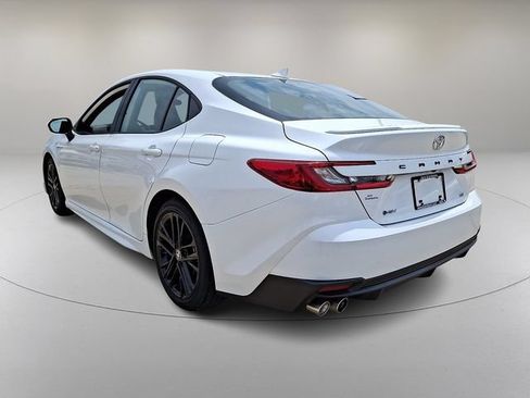 Used 2025 Toyota Camry SE FWD image 7