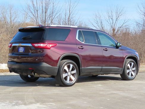 Used 2018 Chevrolet Traverse LT image 3