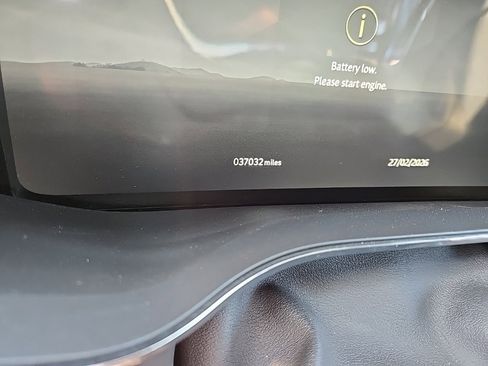 Used 2024 Jaguar F-PACE R-Dynamic S image 13