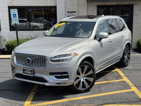 Used 2024 Volvo XC90 B5 Plus image 2