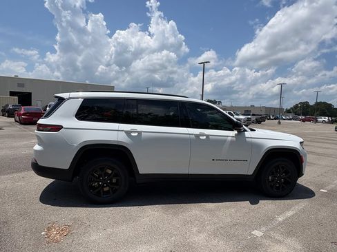 New 2026 Jeep Grand Cherokee L 2WD image 6