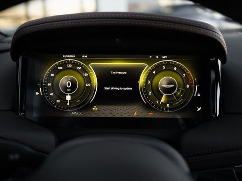 Used 2025 Aston Martin DB12 Coupe RWD image 30