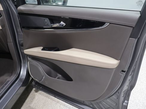 Used 2023 Lincoln Nautilus AWD image 25