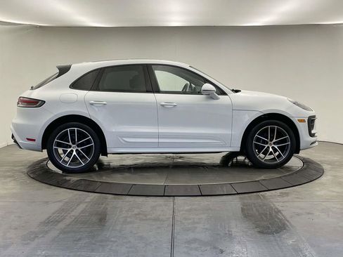 Certified 2025 Porsche Macan image 8