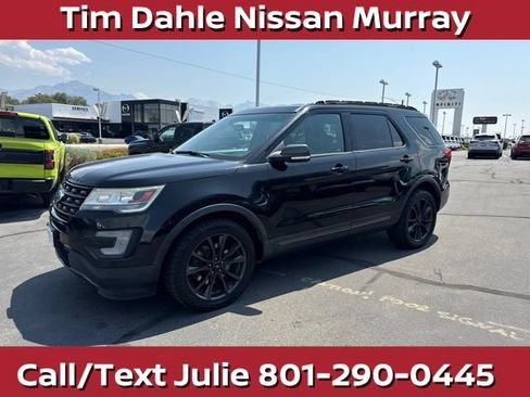 Used 2017 Ford Explorer XLT w/ Equipment Group 202A AWD/4WD image 4