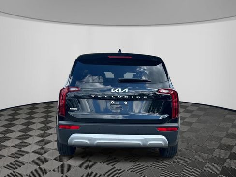 Used 2022 Kia Telluride LX AWD/4WD image 4