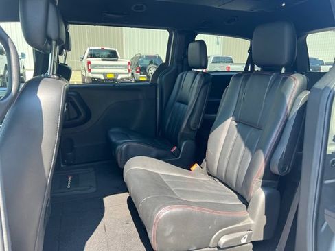 Used 2019 Dodge Grand Caravan GT FWD image 17