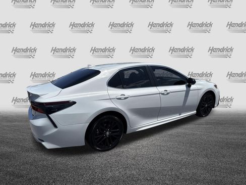 Used 2024 Toyota Camry SE w/ Convenience Package FWD image 10